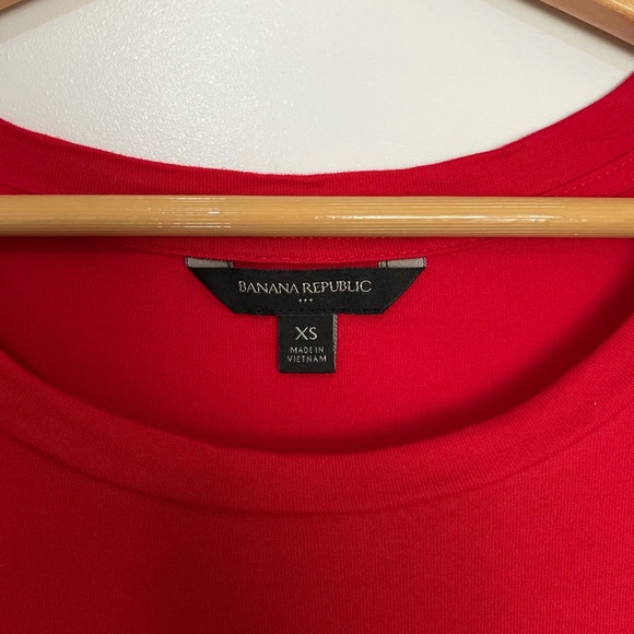 CLOSET CLEAN-OUT ! Banana Republic tee - Picture 3 of 4